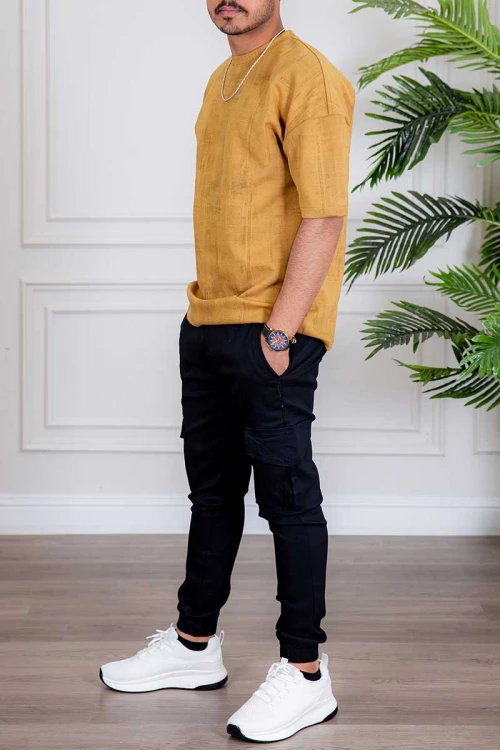 بنطلون رجالي لون أسود بجيوب من الجانبين و الخلف و برباط في الخصر