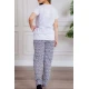 بيجاما نسائية قطعتين لون رصاصي  تيشيرت بأكمام قصيرة و كتابات من الأمام و بنطلون بطبعات
