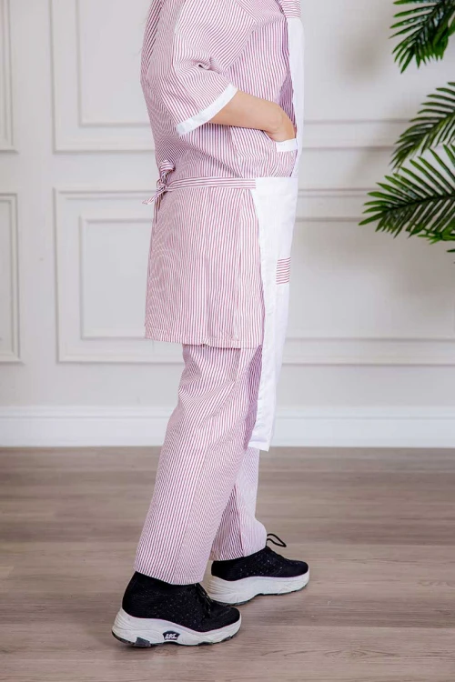 زي عاملة 3 قطع متعددة الألوان بلوزة طويلة بياقة مطوية و جيوب من الأمام ذو أكمام ميدي و بنطلون طويل و مريلة منفصلة