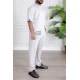 طقم رجالي قطعتين لون أبيض تيشيرت بكتابات مع بنطلون طويل بجيوب من الجانبين و الخلف و برباط في الخصر