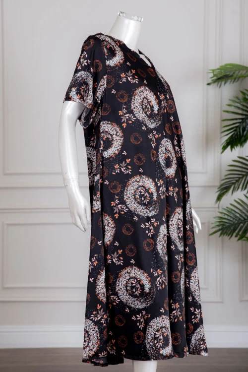 جلابية نسائية متعددة الألوان بياقة سبعة و أكمام قصيرة