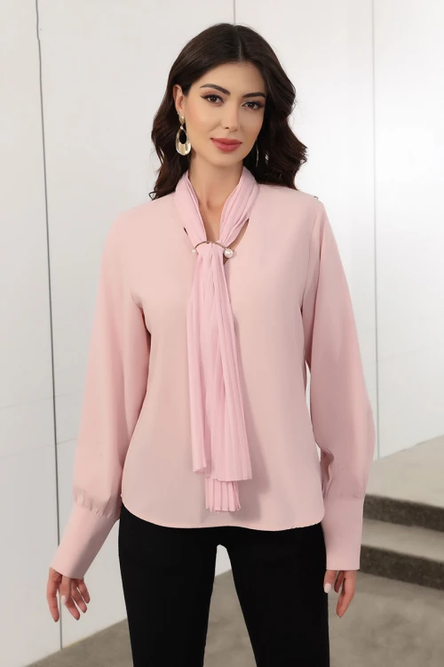بلوزة نسائية لون وردي بربطة عنق و أكمام طويلة