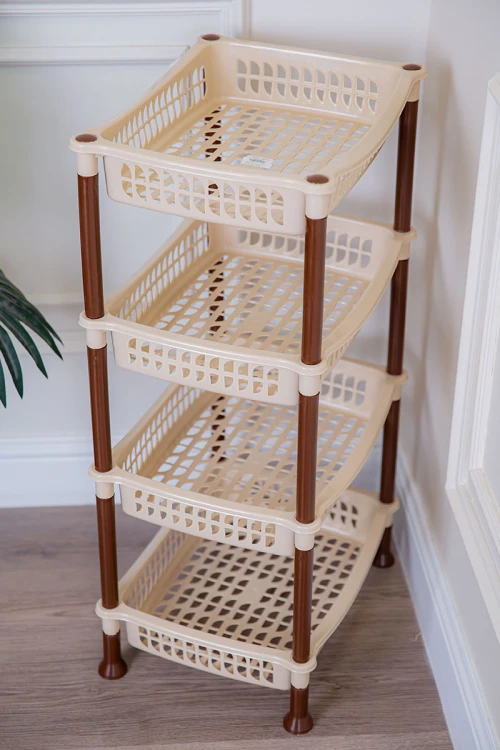 سلة خضار بلاستيك لون بيج مستطيلة 4 رفوف مخرمة