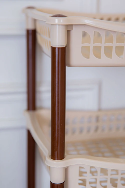 سلة خضار بلاستيك لون بيج مستطيلة 5 رفوف مخرمة