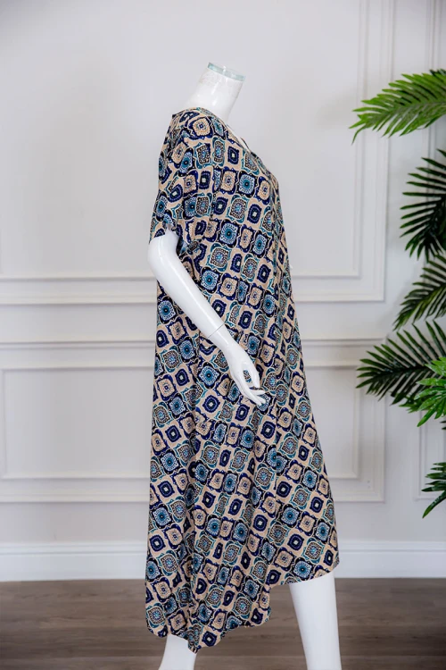 قميص نسائي ميدي بطبعات ملونة ياقة قصة سبعة ذو أكمام قصيرة