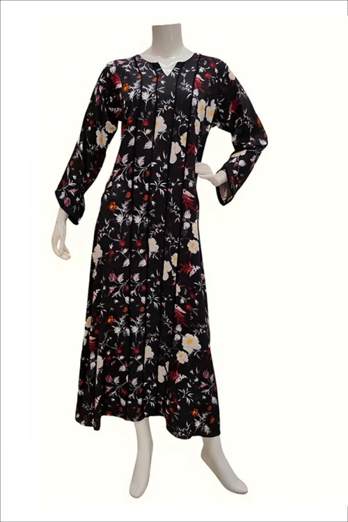 جلابية نسائية طويلة لون أسود مشجرة ياقة دائرية بقصة سبعة و أكمام طويلة