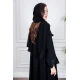 عباية نسائية أنيقة لون أسود ياقة مطوية مزينة بنقوش في الياقة و أطراف الأكمام بأزرار من الأمام مع طرحة