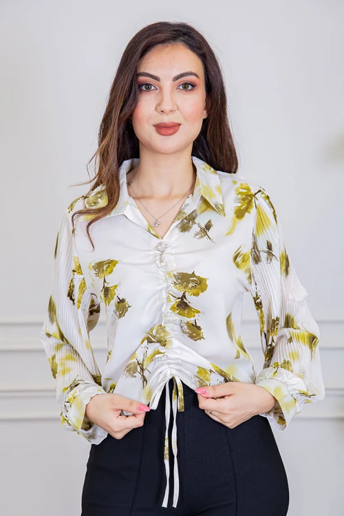 بلوزة نسائية لون اوف وايت مشجرة ياقة مطوية بزم من الأمام مع رباط و بأكمام طويلة