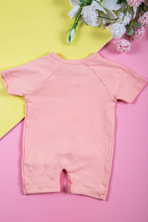 بربتوز بناتي أطفال لون وردي مزين برسومات من الأمام ذو أكمام قصيرة و أزرار من الكتف و الأسفل