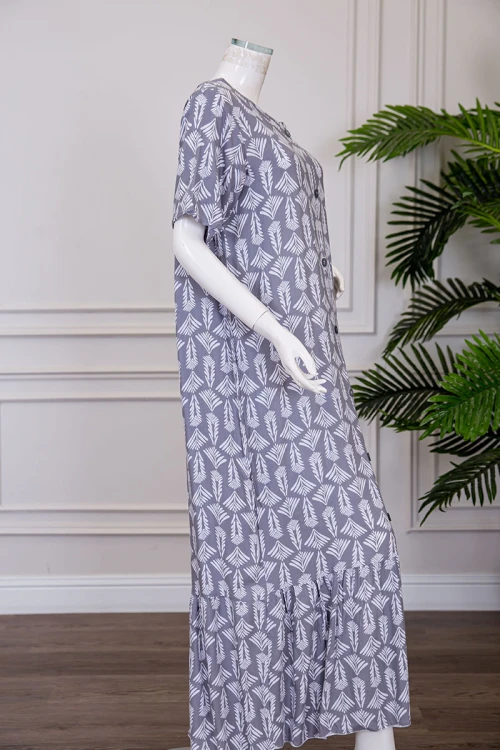 قميص نسائي طويل متعدد الألوان مشجر بياقة دائرية بأزرار من الأمام ذو أكمام قصيرة