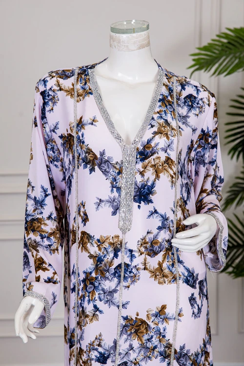 جلابية نسائية مشجرة ياقة بقصة سبعة مزينة بكريستال ذو أكمام طويلة