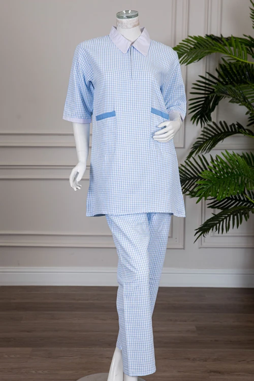 زي عاملة قطعتين متعدد الألوان بلوزة طويلة ياقة مطوية بسحاب و جيوب من الأمام و أكمام ميدي مع بنطلون طويل