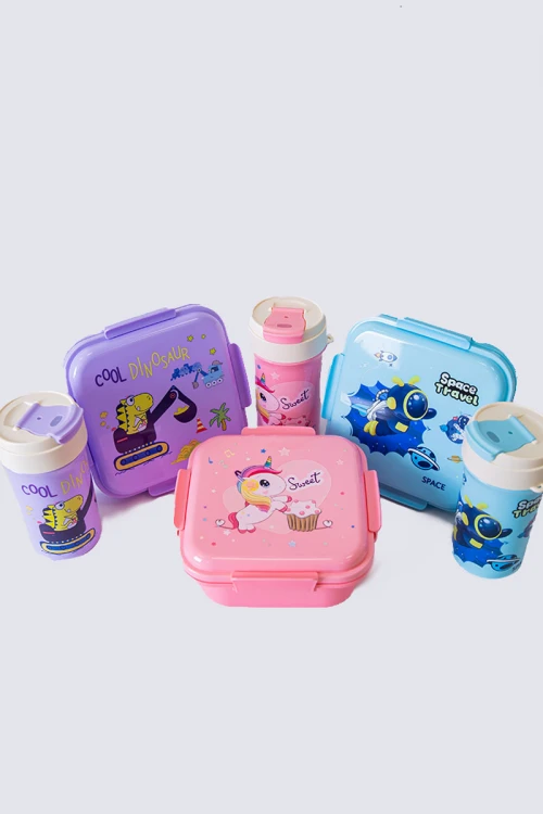 حافظة طعام مدرسية متعددة الألوان مقسمة مع ملعقة و مزينة برسومات كرتونية مع زمزمية مشروب بارد