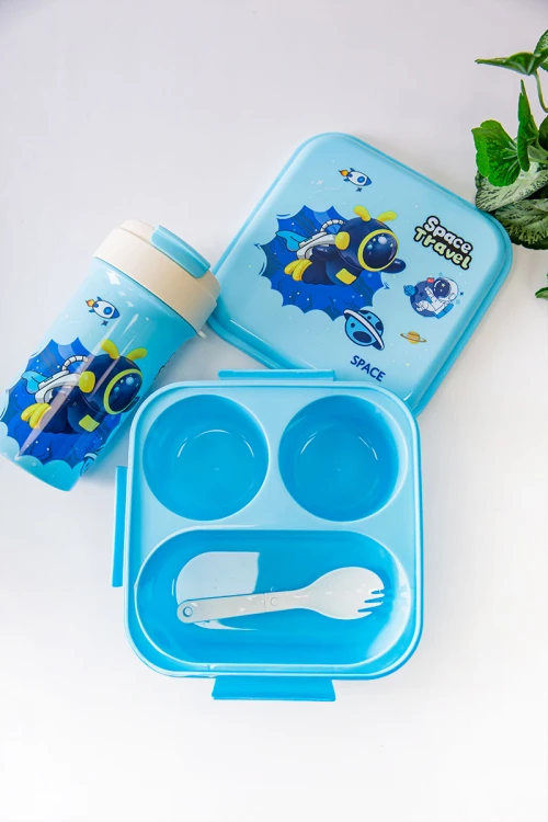 حافظة طعام مدرسية متعددة الألوان مقسمة مع ملعقة و مزينة برسومات كرتونية مع زمزمية مشروب بارد