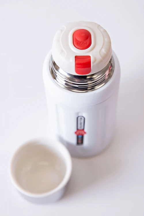 زمزمية مدرسية متعددة الألوان حافظة للحرارة و البرودة