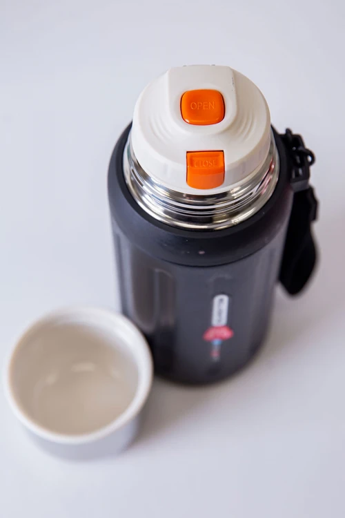 زمزمية مدرسية متعددة الألوان حافظة للحرارة و البرودة