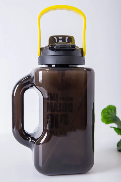 زمزمية مدرسية متعددة الألوان مزينة بكتابات من الأمام مشروب بارد بلاستيك شفاف