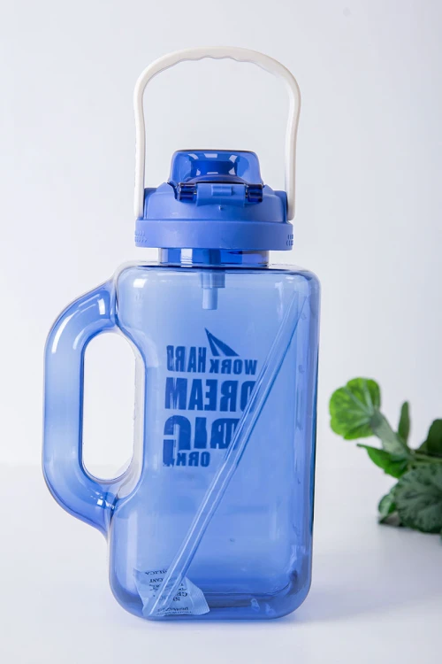 زمزمية مدرسية متعددة الألوان مزينة بكتابات من الأمام مشروب بارد بلاستيك شفاف