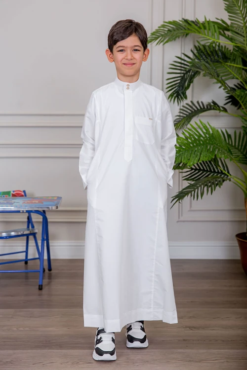 ثوب ولادي كريمي سادة ياقة دائرية بجيوب و أزرار ذهبي من الأمام