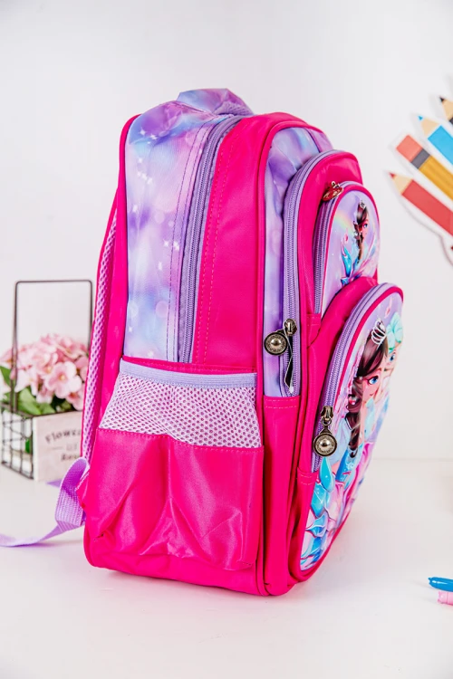 شنطة ظهر مدرسية بناتي لون وردي مزينة برسومات كرتونية ملونة و بجيوب متعددة