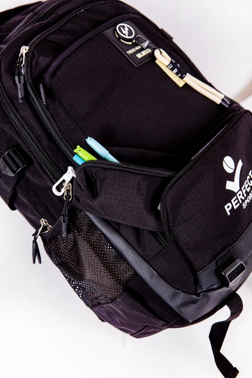 شنطة ظهر مدرسية ولادي متعددة الألوان بجيوب متعددة مع مقلمة