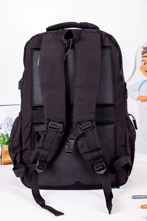 شنطة ظهر مدرسية ولادي متعددة الألوان بجيوب متعددة مع مقلمة