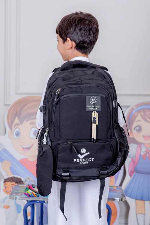 شنطة ظهر مدرسية ولادي متعددة الألوان بجيوب متعددة مع مقلمة