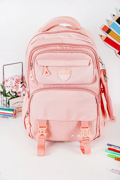 شنطة ظهر مدرسية متعددة الألوان بجيوب متعددة مع مقلمة