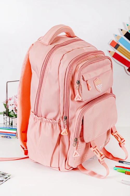 شنطة ظهر مدرسية متعددة الألوان بجيوب متعددة مع مقلمة