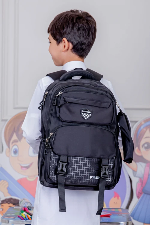 شنطة ظهر مدرسية متعددة الألوان بجيوب متعددة مع مقلمة