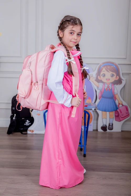 شنطة ظهر مدرسية متعددة الألوان بجيوب متعددة مع مقلمة