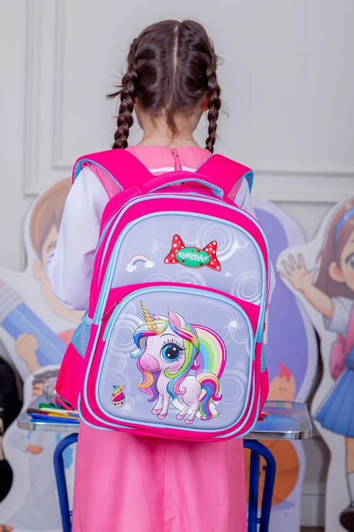 شنطة ظهر مدرسية بناتي لون وردي مزينة بشخصية يونيكورن كرتونية و بجيوب متعددة