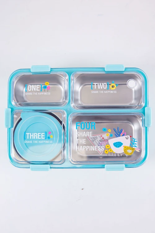 حافظة طعام مدرسية لون سماوي مقسمة و مزينة بكتابات و رسومات مع ملعقة و عيدان معدنية