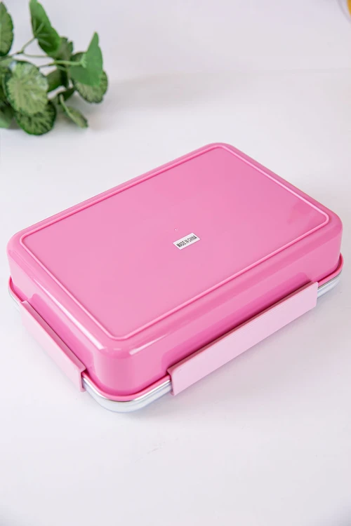 حافظة طعام مدرسية متعددة الألوان مقسمة و مزينة برسومات كرتونية مع ملعقة و شوكة بلاستيك