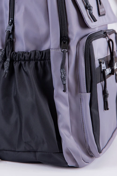 شنطة ظهر مدرسية ولادي لون رصاصي بجيوب متعددة