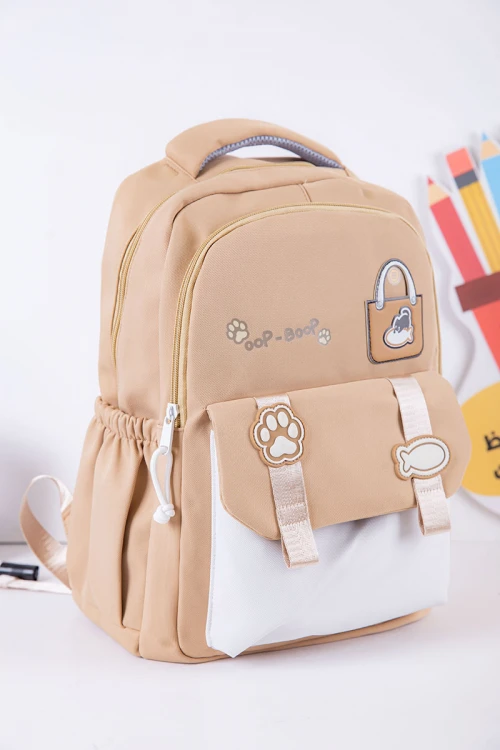 شنطة ظهر مدرسية متعددة الألوان بجيوب متعددة