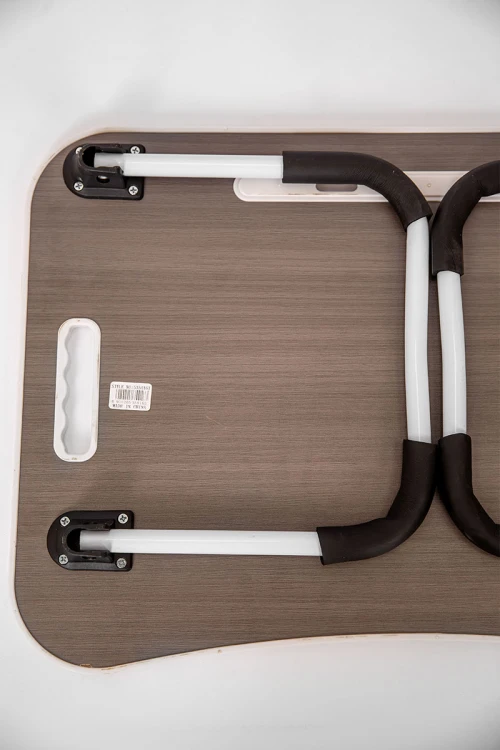 طاولة مدرسية متعددة الألوان مزينة برسومات كرتونية قابلة للطي