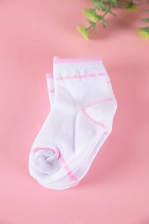جوارب بناتي لون أبيض مزينة بخطوط باللون الوردي 3 حبات