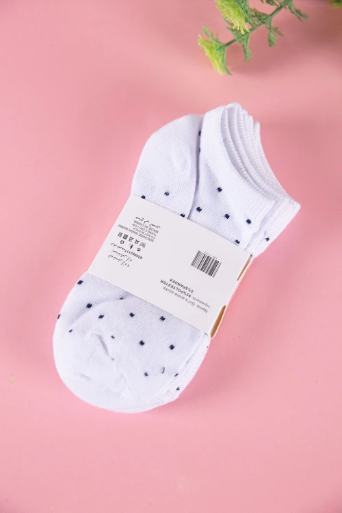جوارب بناتي لون أبيض منقط باللون الأسود 3 حبات