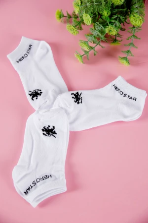 جوارب لون أبيض مزينة بكتابات و رسومات باللون الأسود 3 حبات