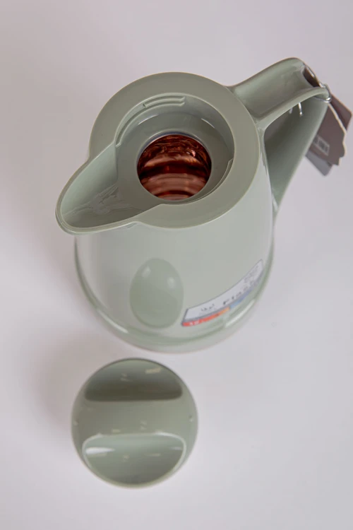 ترمس للقهوة أو الشاي لون تفاحي حافظ للحرارة و البرودة بسعة 1 لتر