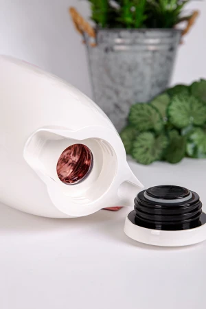 ترمس للقهوة و الشاي لون أبيض حافظ للحرارة و البرودة بسعة 0.5 لتر