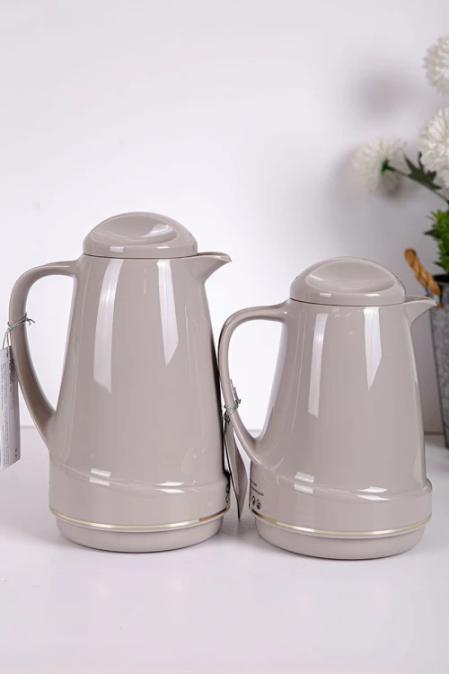 طقم 2 ترامس للقهوة و الشاي لون بيج غامق حافظ للحرارة و البرودة بسعة 1.6 لتر