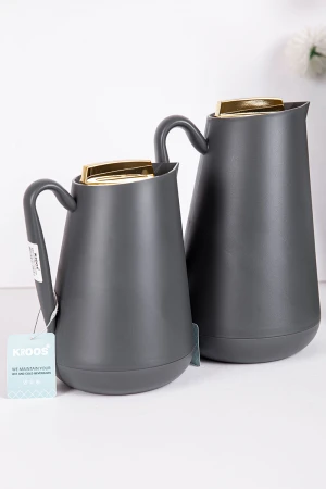 طقم 2 ترامس للقهوة و الشاي لون رصاصي بغطاء باللون الذهبي حافظ للحرارة و البرودة بسعة 1.5 لتر