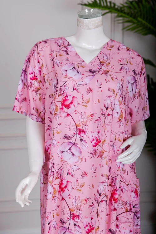 قميص نسائي ميدي لون وردي مشجر بياقة قصة سبعة و بجيوب و أكمام قصيرة