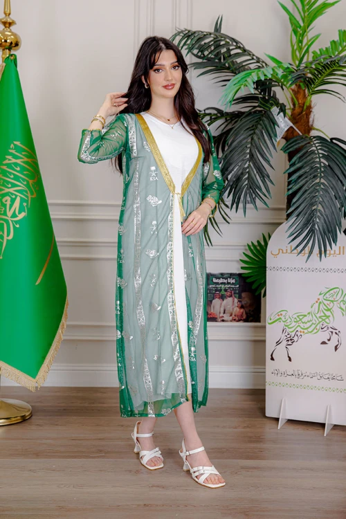 بشت-نسائي-عسيري-لليوم-الوطني-لون-أخضر-غامق-مزين-برسومات-تراثية