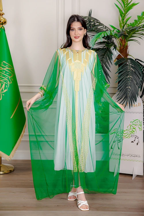 بشت-نسائي-عسيري-لليوم-الوطني-لون-أخضر-غامق-مزين-برسومات-تراثية