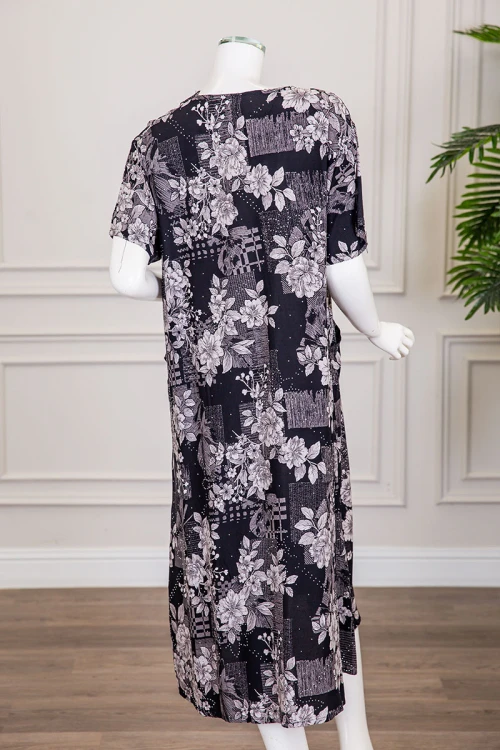 قميص نسائي ميدي لون أسود مشجر ياقة قصة سبعة و أكمام قصيرة