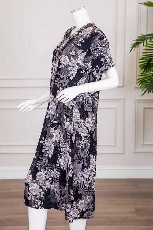 قميص نسائي ميدي لون أسود مشجر ياقة قصة سبعة و أكمام قصيرة