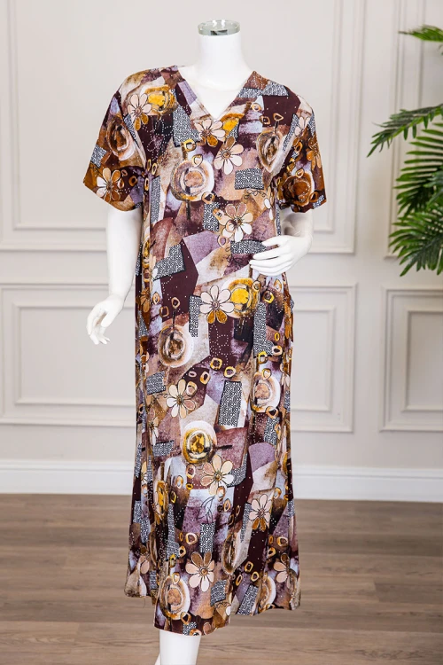 قميص نسائي ميدي مزين برسومات و أشكال ملونة بفصوص ياقة قصة سبعة و أكمام قصيرة